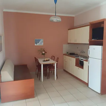 Zefiros 4*
