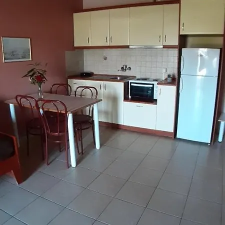 Zefiros Apart Otel