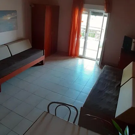 Zefiros Aparthotel 4*