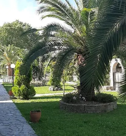 Zefiros Aparthotel 4*